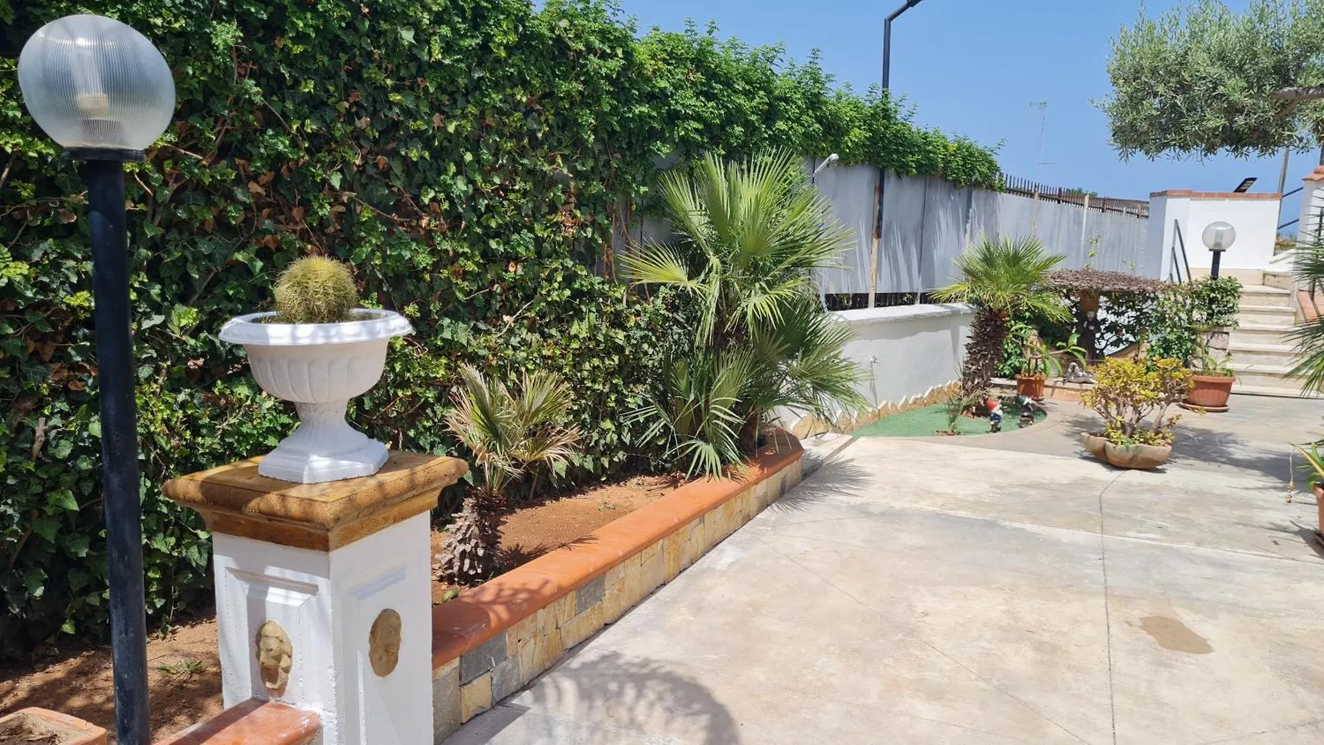 Le Terre Di Sicilia Bed & Breakfast Terrasini