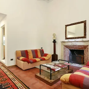 https://pergola-house.it-tuscanyhotel.com